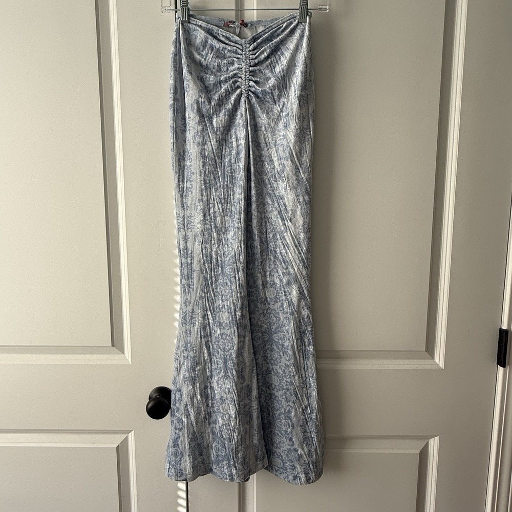 dreamy pastel velvet flare pants from Urban Outfitters XS - Picture 2 of 5